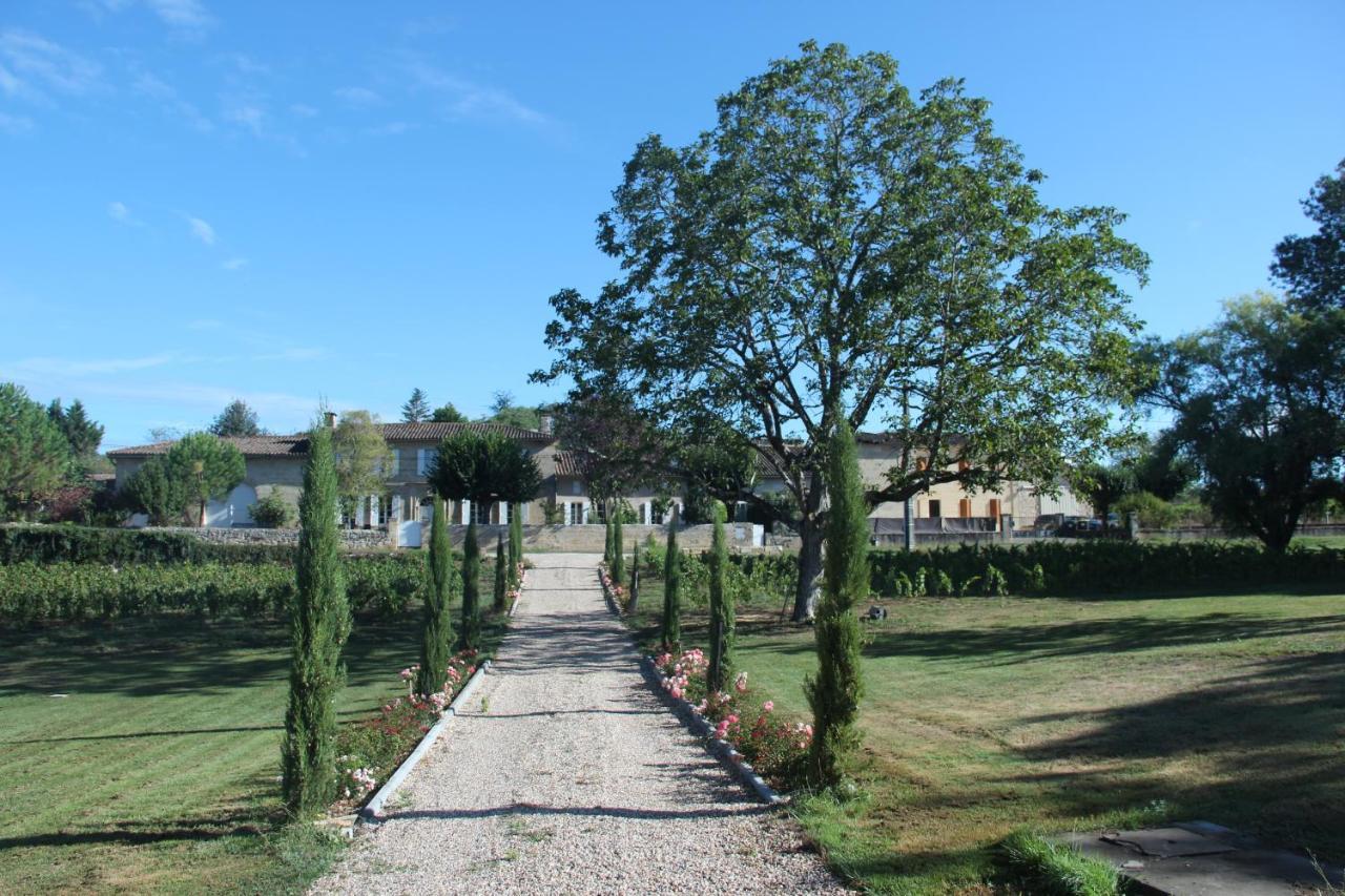 Allee Des Roses Saint-Philippe-d'Aiguille Exterior photo